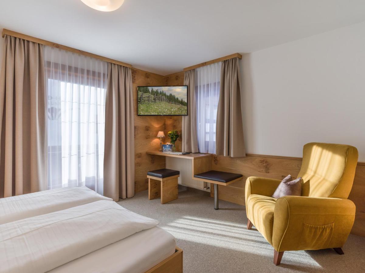 Hotel Koessler Тукс Екстер'єр фото