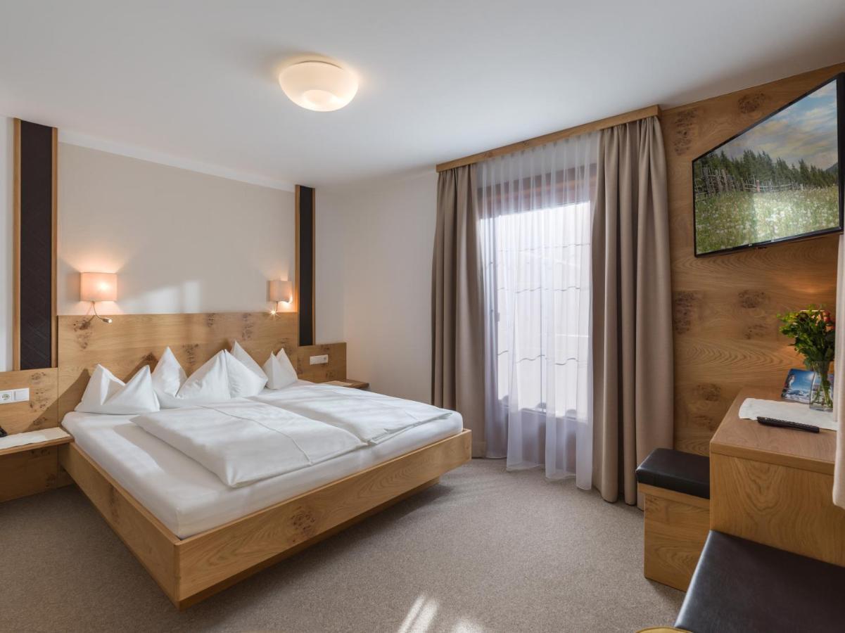 Hotel Koessler Тукс Екстер'єр фото