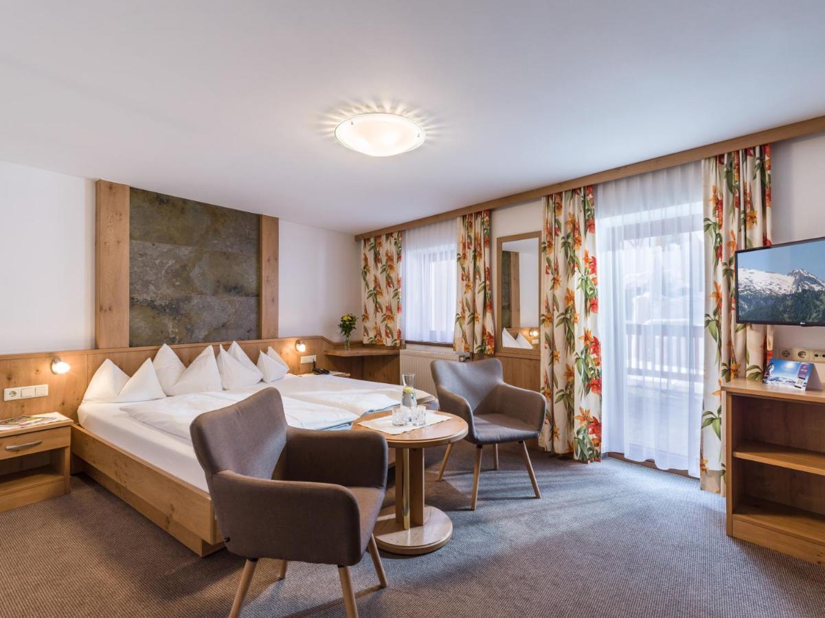 Hotel Koessler Тукс Екстер'єр фото